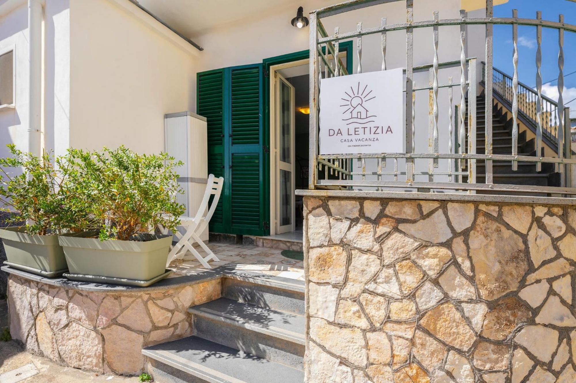 Da Letizia Casa Vacanze A Прочида Екстериор снимка